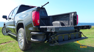 The 2019 GMC Sierra's Six-Way Tailgate Could Hit Its Tow Hitch If You're Not Careful